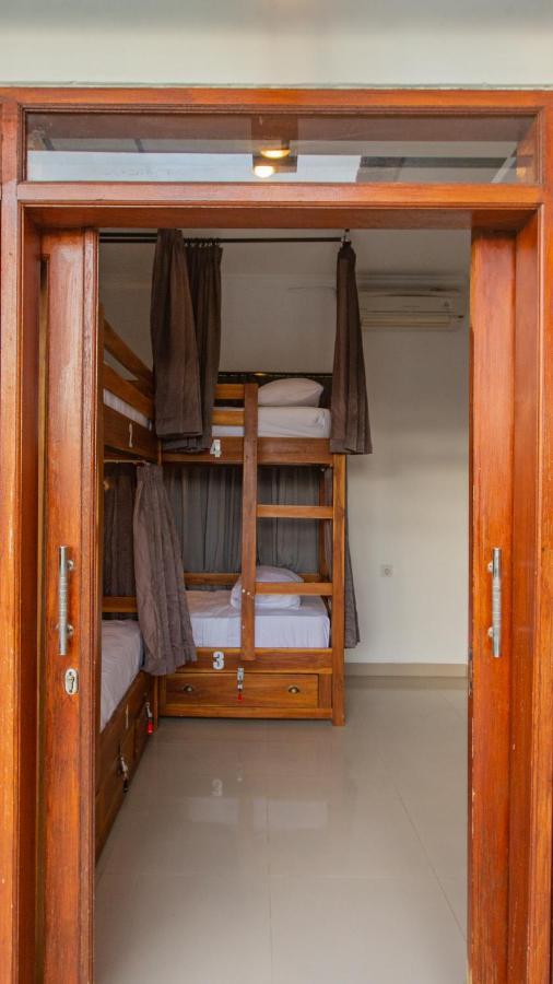 Zentiga Surf Hostel Canggu Εξωτερικό φωτογραφία