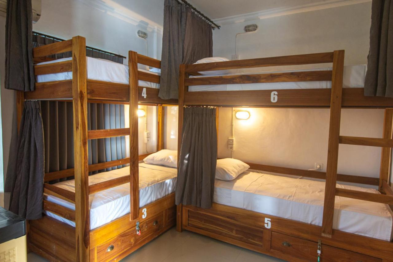 Zentiga Surf Hostel Canggu Εξωτερικό φωτογραφία