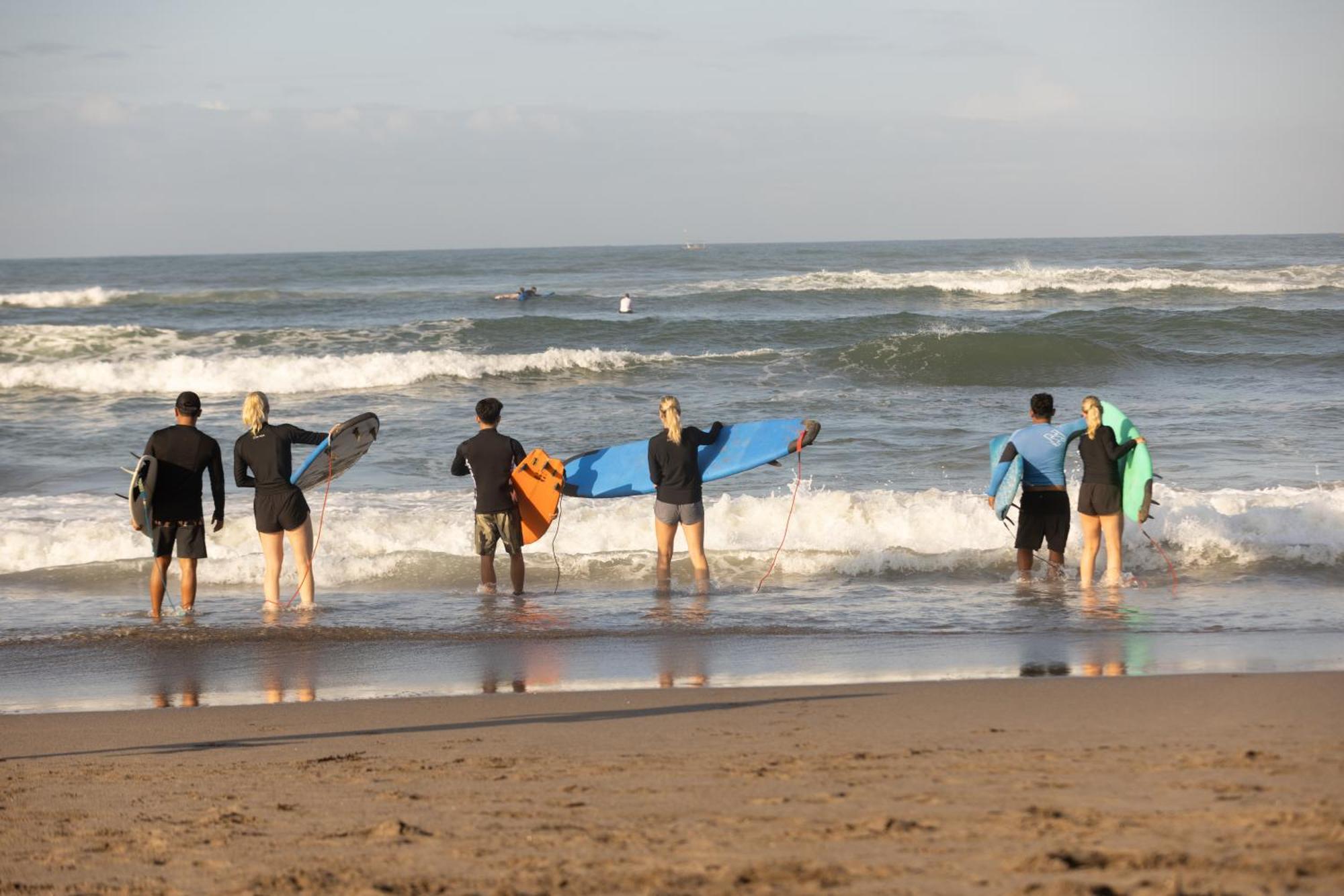 Zentiga Surf Hostel Canggu Εξωτερικό φωτογραφία